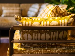 FuoriSalone 2026 | Capsule collection Lumière: nuove trame tessili per MAXIMO